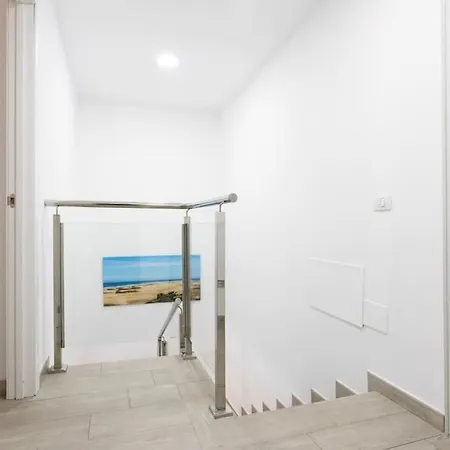 A Un Paso De La Playa