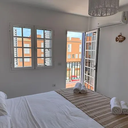 A Un Paso De La Playa דירה קנדלריה